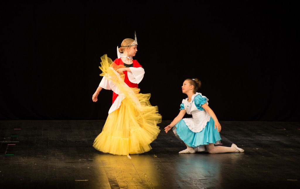 Školica Baleta Zvončica: Kraljica i Alisa